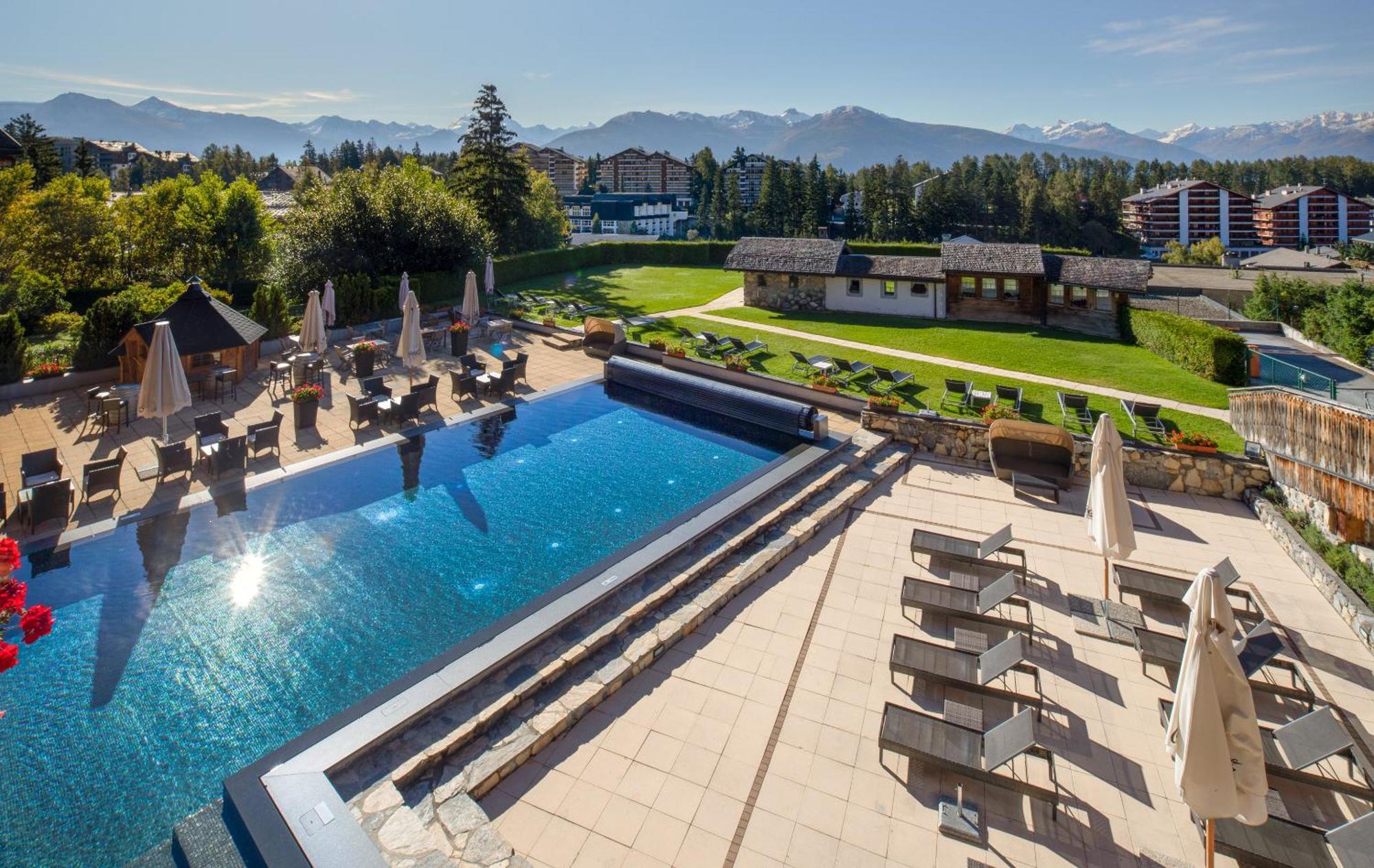 Hostellerie Du Pas De L'Ours "Relais Et Chateaux" Crans-Montana Bagian luar foto