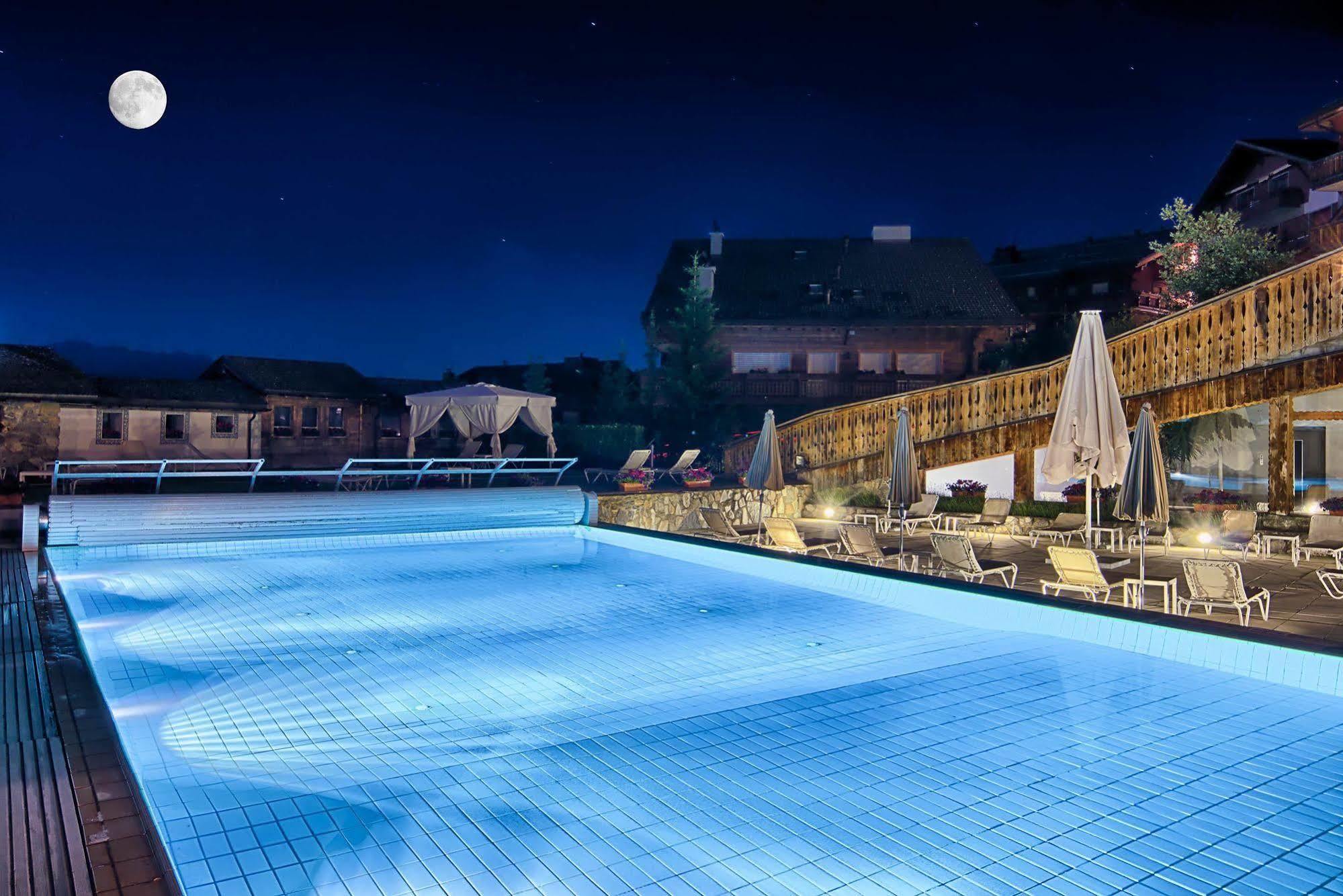 Hostellerie Du Pas De L'Ours "Relais Et Chateaux" Crans-Montana Bagian luar foto